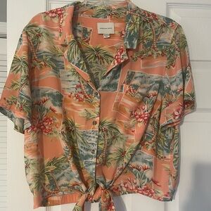 American Eagle Outfitters Tropical Print Button Down Shirt